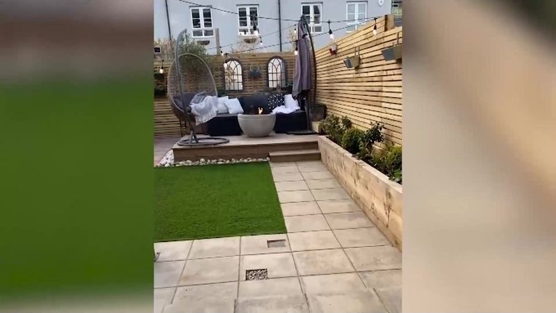 Mladá žena přetvořila nudnou zahradu ve stylu seznamovací reality show